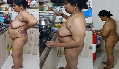 Malayalam Houewife Aunty – Nude Captured Clips